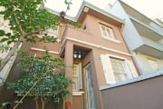 Casa ampla 4 dormitorios, 220m² privativos no bairro Higienópolis, localizada na Rua General Couto de Magalhães, &lt;BR&gt; O imóvel possui 4 dormitórios, sendo 1 suíte com closet, além de sala íntima