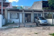 Casa de 94m² no bairro Jardim Botânico! O imóvel é composto por living para dois ambientes, 2 dormitórios, banheiro social, cozinha, garagem coberta e espaçoso pátio nos fundos. Necessita reformas e a