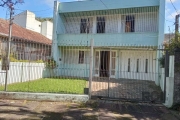 Ótima casa com excelente padrão de construção. A meia quadra da Bento Gonçalves, próximo da Santana, Azenha, faculdade ESPM, posto do INSS, colégio La Salle Sto Antônio e comércios do bairro. Pode ser