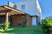 Casa / sobrado no Condomínio ONE no coração de XANGRILÀ.,&lt;BR&gt;Condomínio com toda infra estrutura,  casa com frente mata nativa e fundos lago, sol da tarde em toda frente , lateral e fundos , opo