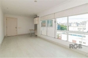 Apartamento de 2 dormitórios a venda no Bairro Petrópolis.&lt;BR&gt;Apartamento com 87 m² de área privativa e com 02 vagas de garagem separadas. Apartamento em último andar de frente. Living 02 ambien