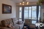 Este apartamento no Bairro Moinhos de Vento, próximo ao Parcão oferece:&lt;BR&gt;&lt;BR&gt;03 dormitórios, incluindo uma suíte&lt;BR&gt;Vaga de garagem escriturada&lt;BR&gt;Living em dois ambientes&lt