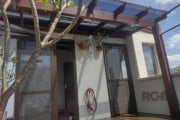 Excelente cobertura duplex no bairro Menino Deus, próximo ao Beira Rio e o Hospital Mãe de Deus, com mais 100 M² privativos, constituído de 2 dormitórios, 1 suíte, (podendo ter um 3º dormitório), cozi