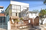 Excelente apartamento 2 dormitórios, amplo, térreo, 2 quadras da OTTO e apenas 3 minutos do Zaffari, excelente localização, prédio pequeno, seguro e calmo, excelente posição. &lt;BR&gt;&lt;BR&gt;Aceit