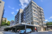 Apartamento com Infraestrutura Completa no Altos do Menino Deus&lt;BR&gt;&lt;BR&gt;Este apartamento, localizado no bairro Menino Deus, em Porto Alegre, oferece conforto e comodidade com 3 quartos com 