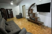 Apartamento original localizado no Bairro Rio Branco, com 103m² de área privativa. A unidade dispõe de 3 dormitórios, living para dois ambientes, banheiro social, lavabo, ampla cozinha, área de serviç