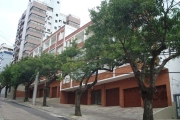 Descubra o seu novo lar no Edifício Becarma, um encantador apartamento localizado na Rua Vasco da Gama, no bairro Rio Branco em  Porto Alegre. Com 84 m² de área privativa, este imóvel oferece conforto