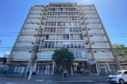 Apartamento amplo com excelente localização na Avenida Ipiranga. O imóvel possui 146 m2,totalmente  reformado e  com móveis sob medida.  3 dormitórios sendo 1 suíte  com hidro, o imóvel possui  2 banh