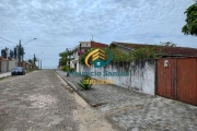 Casa em Mongaguá, bairro Flórida Mirim, 4 suítes e demais dependências, amplo quintal, próximo ao mar, Plataforma de Pesca e Parque Ecológico da cidade.