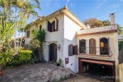 Casa com 5 quartos à venda na Rua Professor Ivo Corseuil, 129, Petrópolis, Porto Alegre