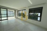 Apartamento com linda varanda, em localização nobre no Jardim América.