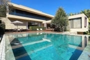 Casa na Vila de São Fernando - Moderna e impecável! Adega, gourmet, piscina, academia!