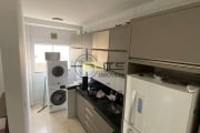 Apartamento à venda, com 2 dormitórios, sacada e churrasqueira no Aririú, em Palhoça/SC