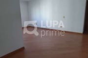 Apartamento à venda com 3 dormitórios e 3 banheiros em Santa Teresinha