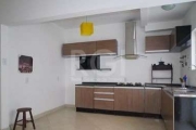 Apartamento Garden com ótima localização composto por 2 dormitórios com patio com churrasqueira, banheiro  living com dois ambientes, cozinha americana planejada, área de serviço. Perto do Carrefour. 