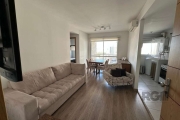 Vende-se belo apartamento de 2 dormitórios sendo 1 suíte, banho social, living amplo em 2 ambientes, sacada e churrasqueira, cozinha americana, área de serviço independente e 2 vagas de garagem. Prédi