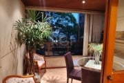 Apartamento 3 quartos com 1 suíte. Impecável apartamento no bairro Jardim Itu. São três dormitórios (sendo uma suíte com sacada), living com dois ambientes, churrasqueira e cozinha com área de serviço