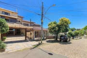 Casa, estilo sobrado, social integrado com lareira, jantar, cozinha com armários, pátio, pergolado, ambiente de churrasco reversível, sótão ou quarto dormitório, depósito, sacada, vista, sol norte...p