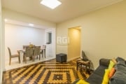 Apartamento com 75m² privativos no Centro Histórico de Porto Alegre. Composto de 03 dormitórios, amplo living para 02 ambientes, banheiro social, cozinha, área de serviço e banheiro auxiliar. Edifício