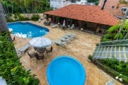 CASA COM 3 DORMITORIOS, CHURRASQUEIRA, GARAGEM, BAIRRO CAVALHADA, PORTO ALEGRE/RS    &lt;BR&gt;     &lt;BR&gt;Para você que procura casa, estilo Sobrado, em condomínio fechado, aonde sua família &lt;B