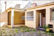 Casa com terreno de 13,64m² X 36,96m² no Bairro Floresta, imóvel próximo à Av. Cristóvão Colombo, transformada para comércio, conta com 03 banheiros, churrasqueira, pátio nos fundos, terraço e 05 vaga