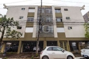 Ótimo apartamento no bairro Praia de Belas, térreo, fundos, desocupado, com 52m² privativos, de 2 dormitórios, pátio privativo e vaga coberta. Possui sala ampla, 2 dormitórios, banheiro com box de vid