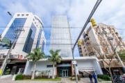 O empreendimento conta salas com tamanhos variáveis, de 37,71m² a 49,20m² privativos, totalizando 203,73m² privativos por pavimento e sala de reuniões. Há pavimento de cobertura com casa de máquinas. 