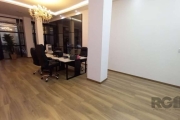 Coliseu vende prédio composto: 1º anda 1 sala toda reformada com parede decorada, piso em tabuão, teto em gesso, 1 sala com porcelanato,   3 salas nos fundos,  2 depósitos e  1 banheiro. 2º andar um e