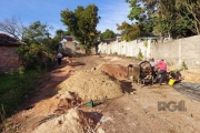 Excelente terreno medindo 9,60 X 60,30, com linda vista, todo murado, com projeto aprovado para residência com 400m².  &lt;BR&gt;Não perca a chance de realizar seu projeto dos sonhos nesse local privi