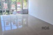 Sala comercial , com 45,21m² de área privativa e 59,18m² de área total, este imóvel conta com 1 banheiro social, piso em porcelanato, frente.com  2 box ( 01 e 02) escriturados.&lt;BR&gt;Localizado em 