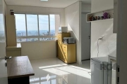 Lindo apartamento de 2 dormitórios, com 2 banheiros, sendo 1 suíte. Vista excelente do 12º andar,  O apartamento vem com junker, piso em porcelanato, teto de gesso, churrasqueira, ar-condicionado, esp