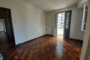 Apartamento  73,33 m²  de FRENTE -  2 dormitórios no Centro Histórico, esquina Borges e Fernando Machado, living dois ambientes com sacada, cozinha, banheiro social com ventilação natural e lavanderia