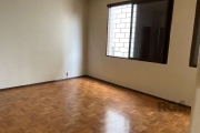 APARTAMENTO 2 DORMITÓRIOS MENINO DEUS -  frente e 76,78 m² de área privativa . Amplo apartamento dois dormitórios, living para dois ambientes, banheiro social, cozinha e área de serviço. Sacada. Prédi