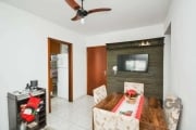 Este aconchegante apartamento de 58m², situado no primeiro andar, oferece uma excelente distribuição de espaço com 2 quartos, 1 sala de estar ampla com 2 ambientes, 1 banheiro social, cozinha prática 