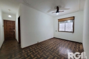 Aqui está uma excelente oportunidade: um apartamento de 2 dormitórios, sendo um deles com sacada e de frente, perfeito para quem busca conforto e praticidade. O living oferece espaço para 2 ambientes,