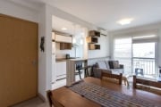 Apartamento 'MOBILIADO', 02 dormitórios, 01 banheiro social, cozinha montada, área de serviço com Junker, dormitórios com roupeiro e cama, banheiro montado, living 02 ambientes com sacada, s