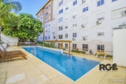 Excelente apartamento, com 3 dormitórios, sendo uma suíte, um banheiro social, living com dois ambientes, cozinha americana com churrasqueira. Móveis sob medida em cozinha, quartos e banheiros. Possui