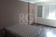 Somente para investidor! Apartamento JK - Unidade de frente em andar alto, impecável todo reformado e semi-mobiliado, com Cozinha toda montada, cooktop, Frigobar, armários e cadeiras, cama com baú e b