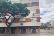 APARTAMENTO DE 3 DORMITÓRIOS - Imóvel com 120 m², hall, living, 1 suíte, circulação, cozinha, área de serviço individual e fechada, dependência de empregada, banheiro social, banheiro auxiliar, banhei