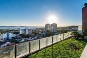 Cobertura triplex à venda no bairro Tristeza, com maravilhosa vista para o Guaíba, com fino acabamento em todos os ambientes. São 624m² planejados com todos os ambientes voltados para o rio, ambientes