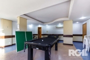 Apartamento com 2 dormitórios, incluindo uma suíte, e uma sala aconchegante com lareira, é perfeito para quem valoriza conforto e estilo. A cozinha montada com churrasqueira e a área de serviço oferec