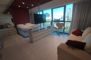 Apartamento em andar alto com vista panorâmica para o Guaíba, completamente mobiliado, com decoração em alto padrão e churrasqueira. Vista panorâmica para o Rio Guaíba e para o Parque Marinha. Uma (1)