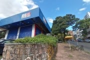 Loja comercial no Bairro Petrópolis,  localizada na Av. Lucas de Oliveira com Dona Eugênia.  Loja com aproximadamente 377m², ampla, com ampla vitrine em toda sua extensão, rua movimentada, com intenso