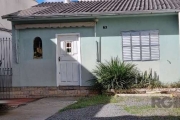 Terreno  9,90 frente por 34,10 de extensão com casa de 110mq no Bairro Passo d'Areia a 200m da  Av. Assis Brasil. Casa com duas salas, dois quartos, três banheiros, depósito, churrasqueira, pátio late