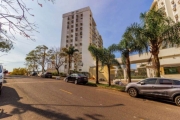 Excelente apartamento de 2 dormitórios, sendo um deles uma confortável suíte. Com 61,56m² privativos, o imóvel oferece espaços bem distribuídos, como uma aconchegante sala de estar integrada à sacada 