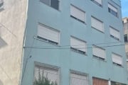 Atenção Bairro Jardim Botânico . Apartamento  02 dormitórios  Frente  Ótima opção! Com um espaço amplo e uma localização privilegiada em frente ao Bourbon, você terá fácil acesso a diversas comodidade