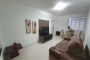 Ótimo e amplo apartamento no Bom Fim, térreo, fundos, de 2 dormitórios, reformado, semi mobiliado, com 2 pátios!  Possui living para 2 ambientes, 2 dormitórios, banheiro social com box de vidro e vent