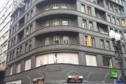 Sala comercial a venda no centro de porto alegre &lt;BR&gt;Este prédio é histórico foi um hotel.&lt;BR&gt;Tem escadaria belíssima.&lt;BR&gt;Corredores amplos.&lt;BR&gt;Dois banheiros extras nos corred