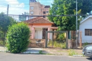 Terreno a venda no centro de Canoas medindo 10x27, muito bem localizado. Possui uma casa antiga precisando de muitos reparos ou demolição. Oportunidade para construtoras, temos o terreno ao lado a ven