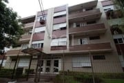 Apartamento semi-mobiliado com 102m², 3 dormitórios, ar condicionado, 2 sacadas, sala, cozinha com pia e armários, churrasqueira, área de serviço com tanque, banheiro social com armário e box de vidro